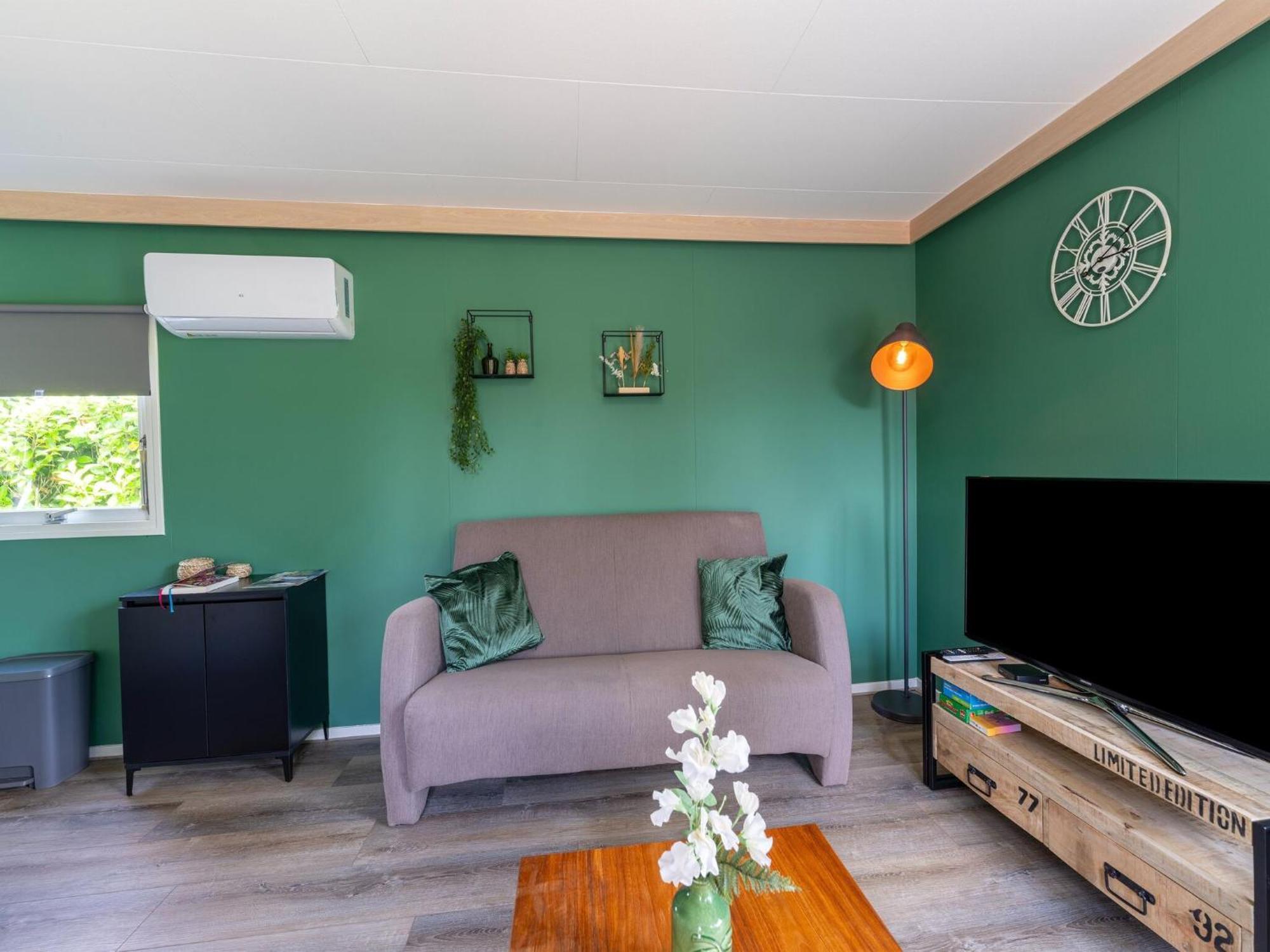 Cozy Chalet In Stegeren With A Terrace Buitenkant foto