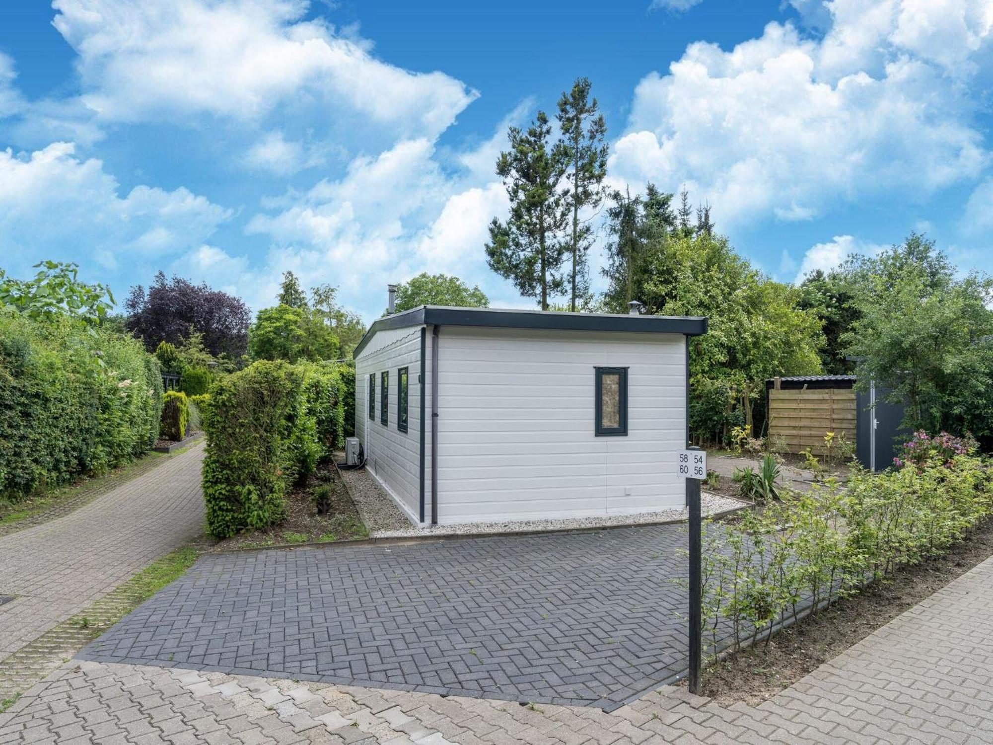 Cozy Chalet In Stegeren With A Terrace Buitenkant foto