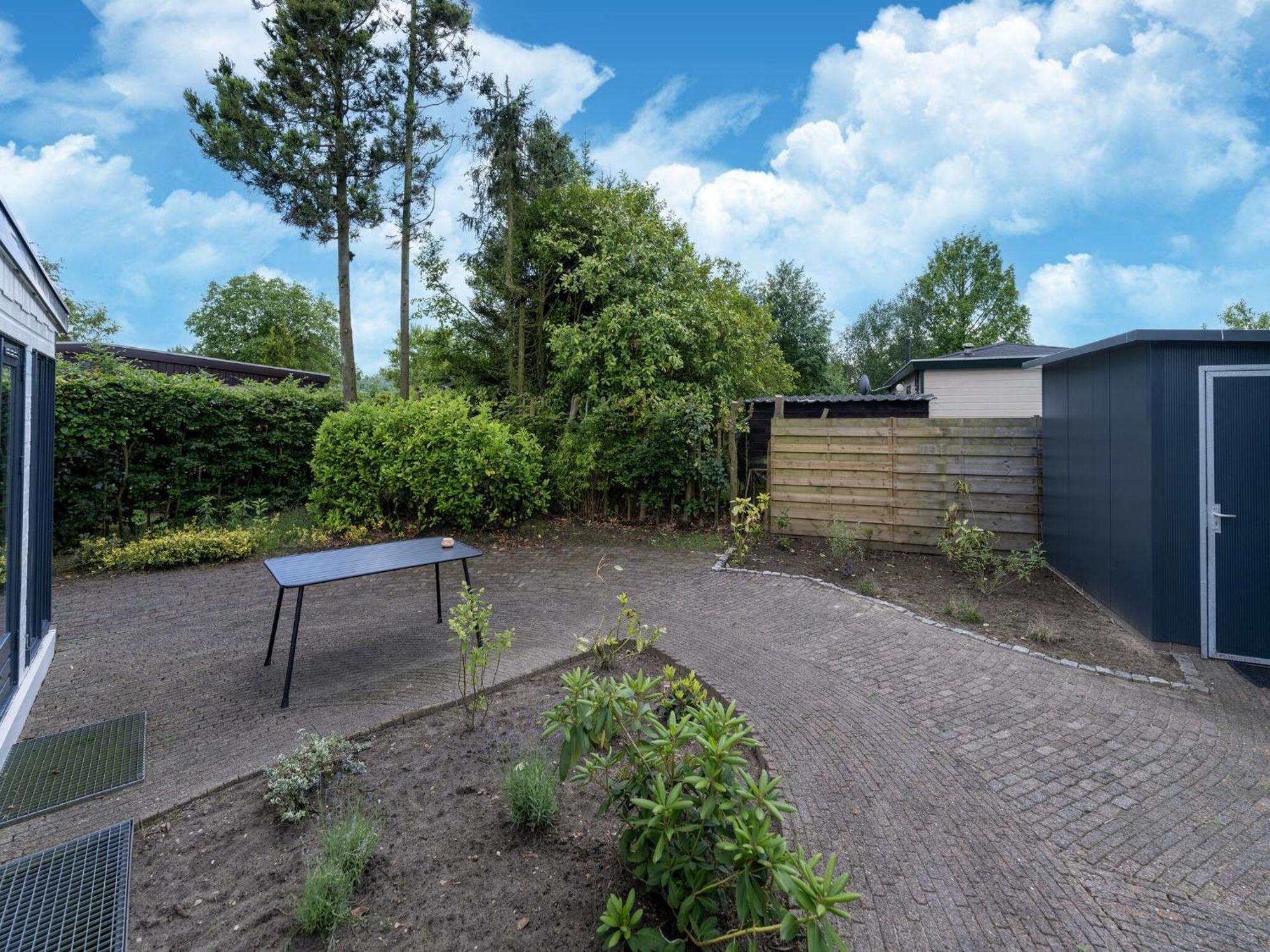 Cozy Chalet In Stegeren With A Terrace Buitenkant foto